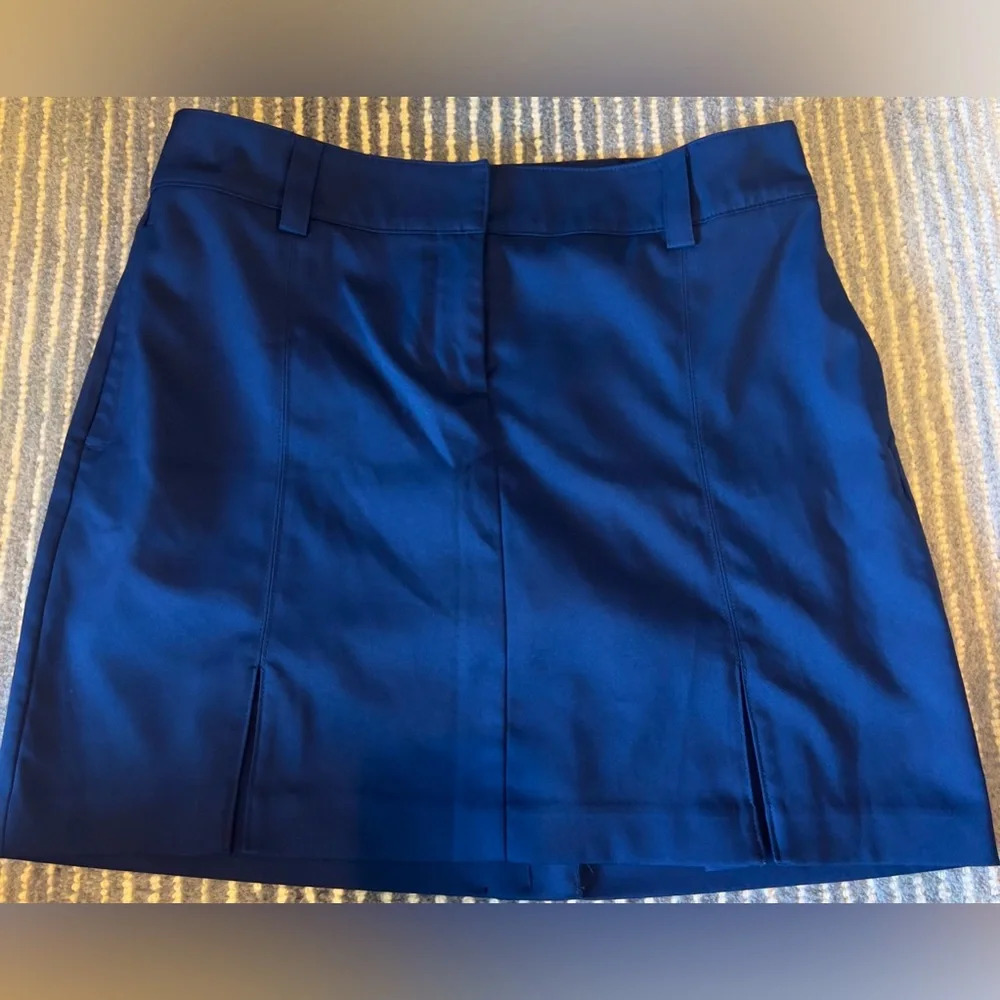 Izod Size 6 Blue Golf Skort - Picture 1 of 11